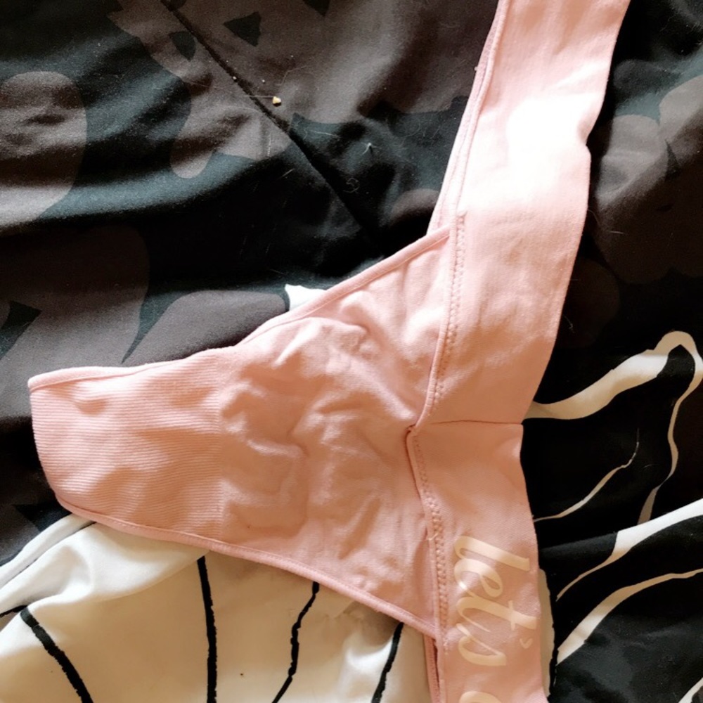 Brand PINK painties